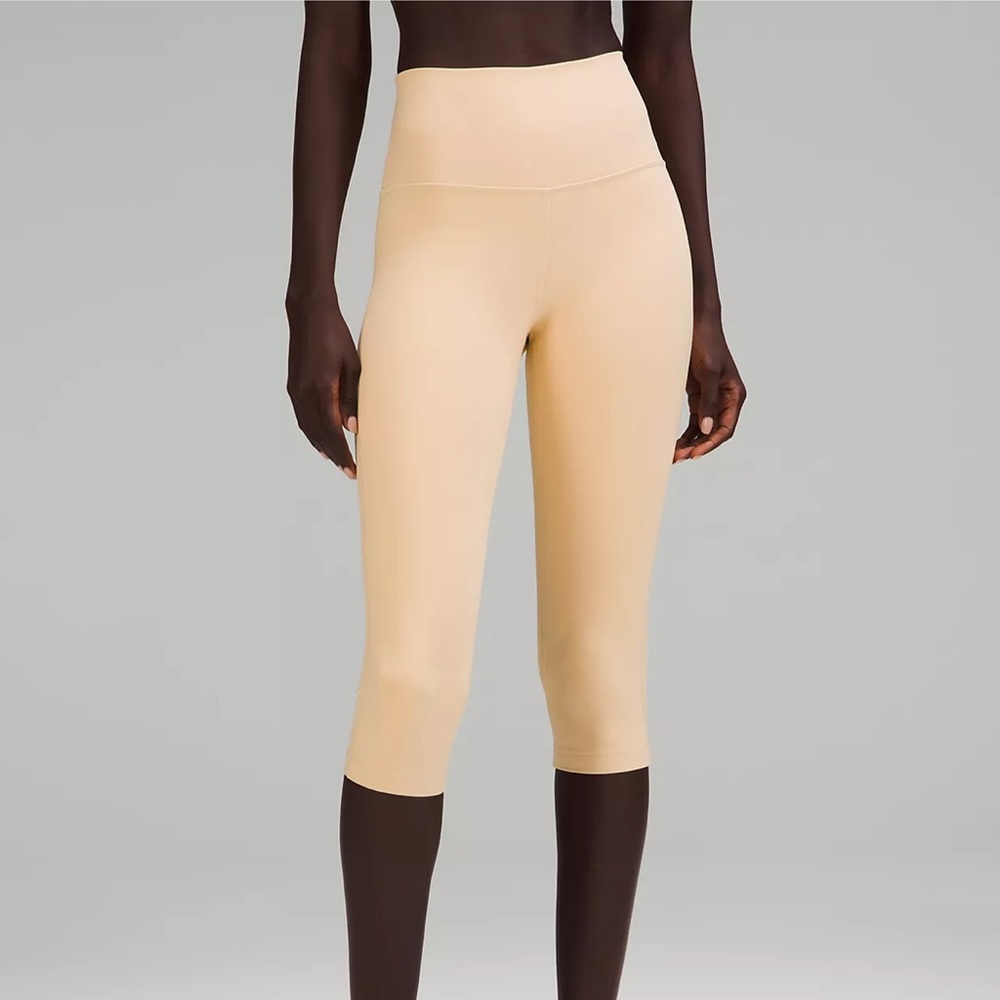 Brand new without tags Lululemon Align cropped leggings
